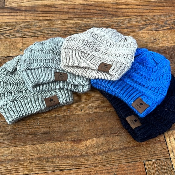 Amazon Other - 5 Winter Hats